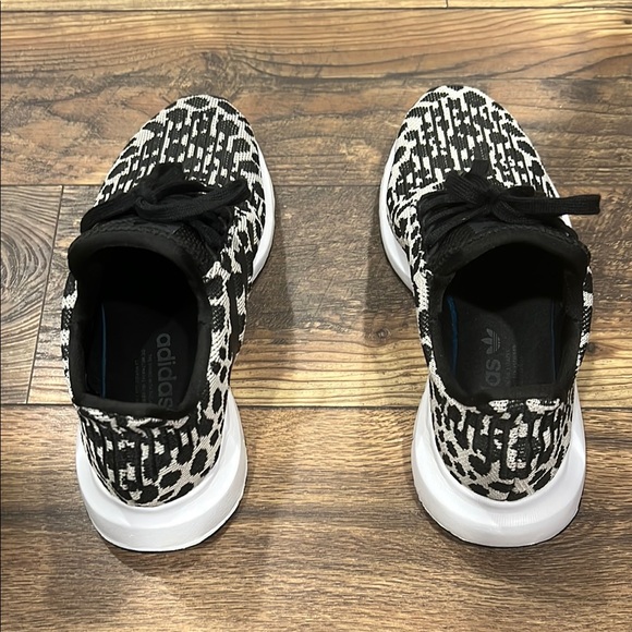 Adidas Women’s Black and White Sneakers. EUC. - Picture 2 of 6